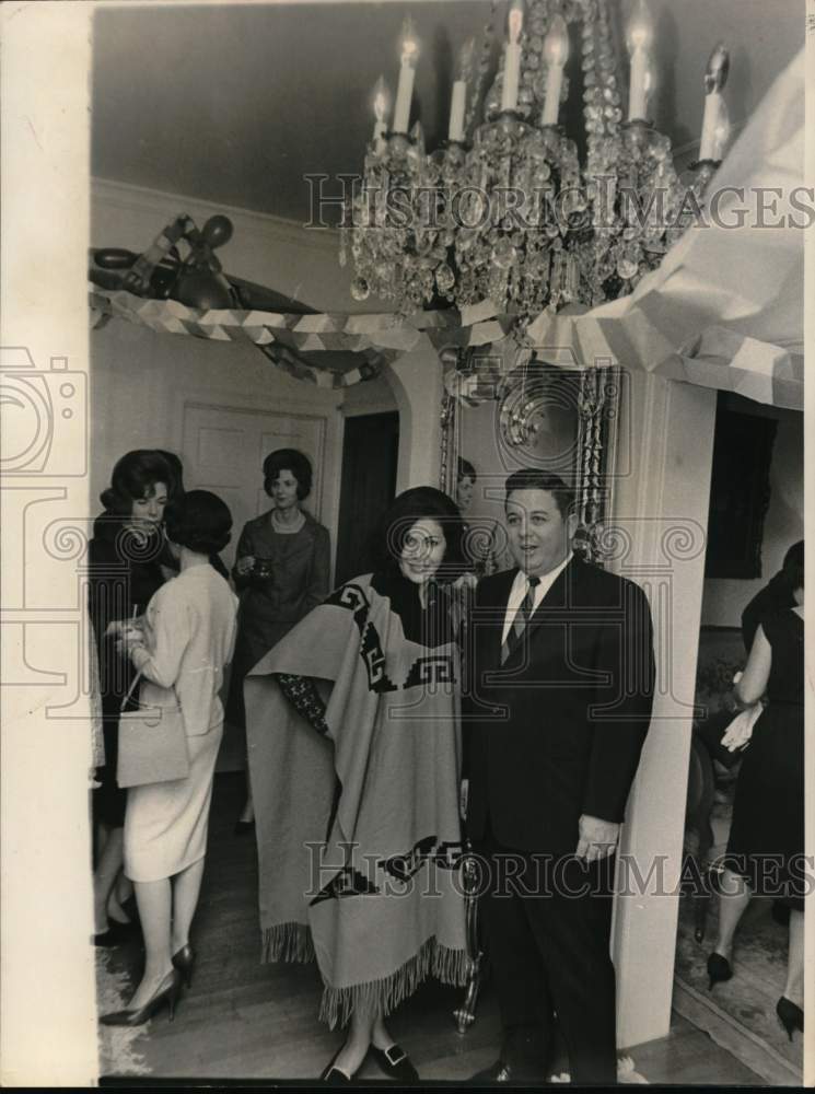 1964 Press Photo Mr. and Mrs.James E. King at Latin Posada - hcb13358- Historic Images