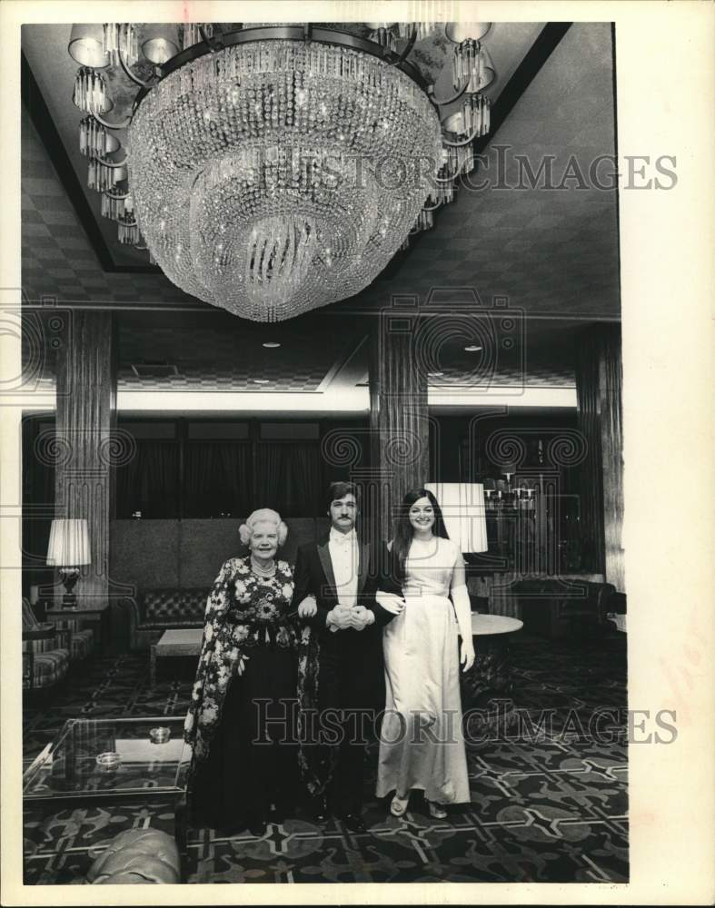 1972 Press Photo Elva Lobit, Bettina Herbert & Mark Lewis at Houston Grand Opera
