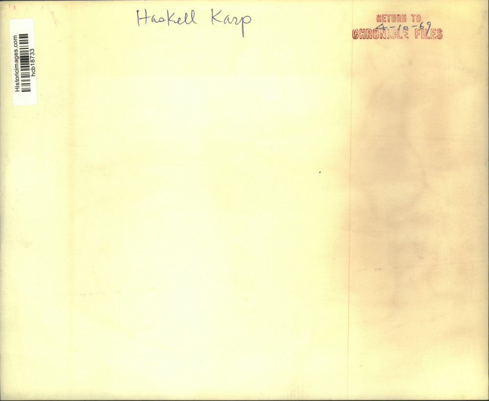 1969 Press Photo Shirley Karp visits artificial heart transplant patient.