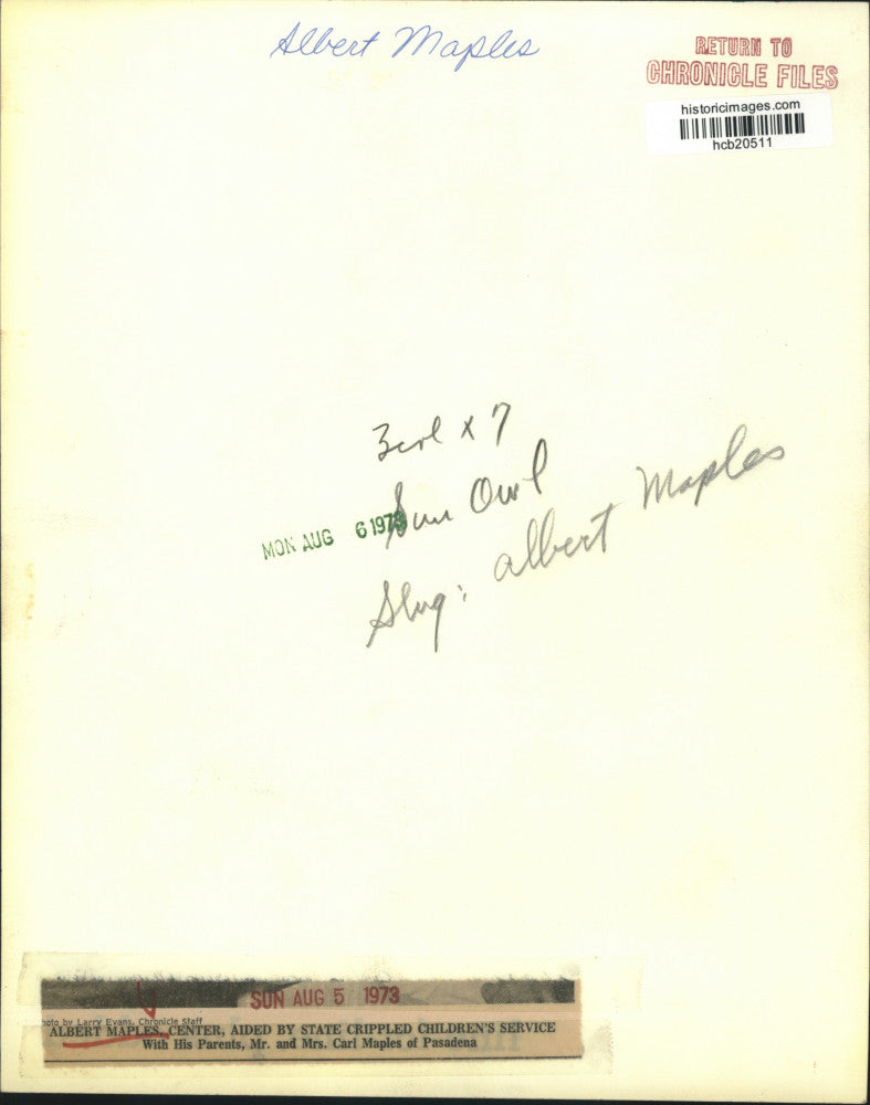 1973 Press Photo Mr. and Mrs. Carl Maples with son Albert in Pasadena,