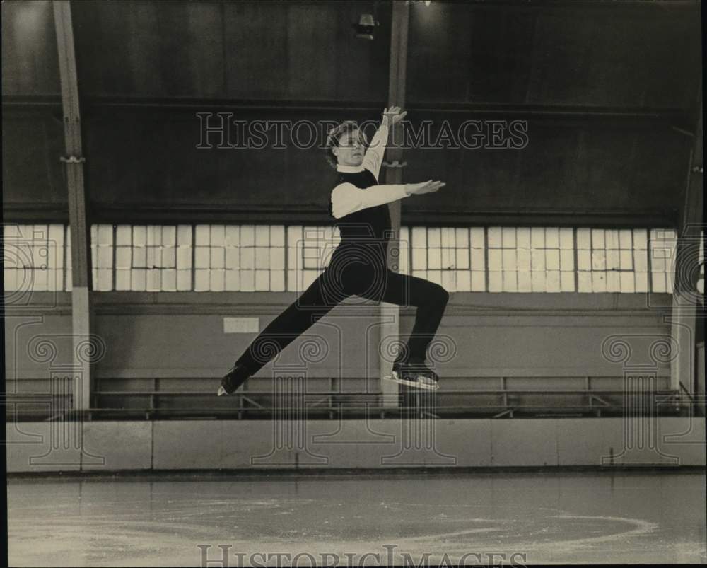 1974 Press Photo Ice skater John Misha Petkevich executes leap - hcb22654- Historic Images