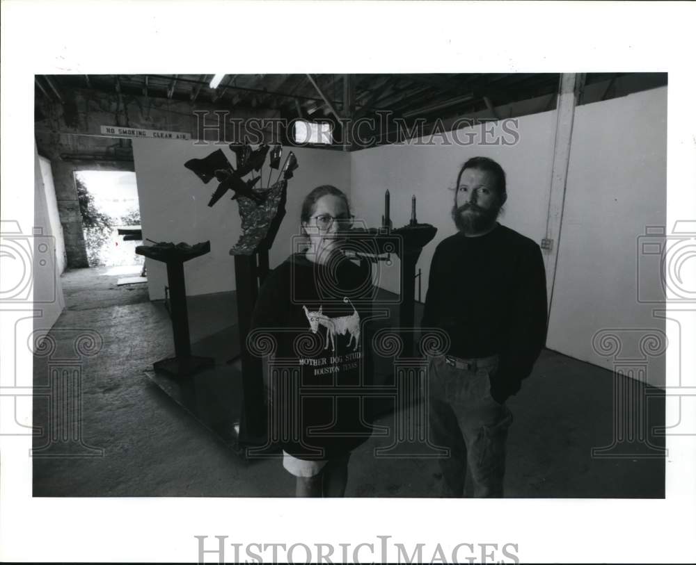 1991 Press Photo Charlie Sartwelle and John Runnels of Mother Dog Museum of Art- Historic Images