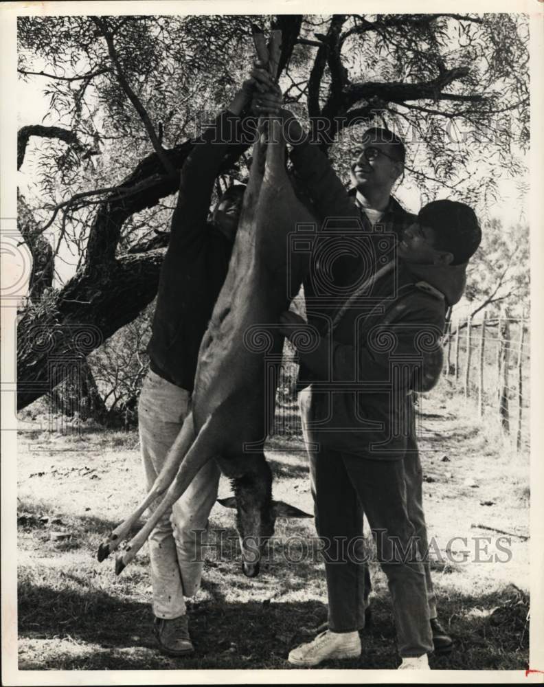 1965 Press Photo Hunters from Boys Harbor participating in Operation Orphans- Historic Images