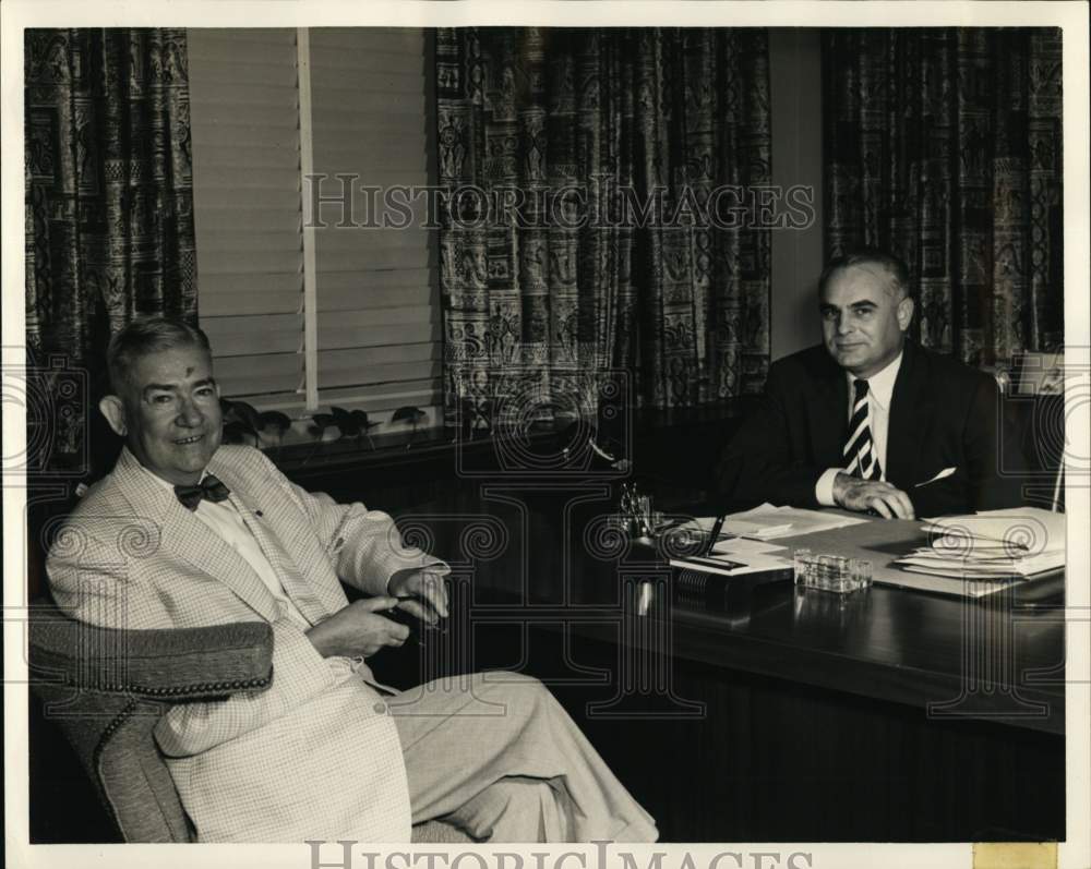1954 Press Photo Independent Oilman Carter Taylor and Rex Baker, Texas