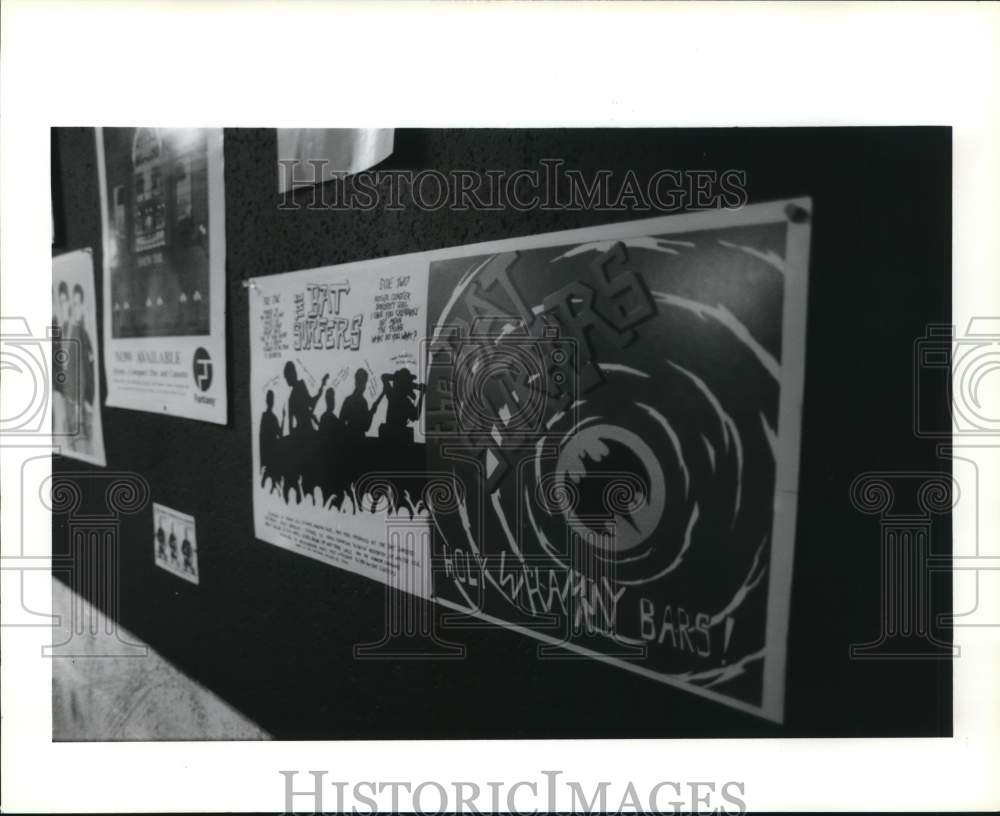 1989 Press Photo A bulletin board at Sugar Hill promoting Rice Univ. students- Historic Images