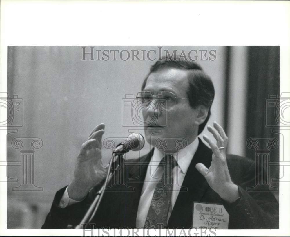 1988 Press Photo Reverend Adrian Rodgers speaks - Baptist leader - hcb41136- Historic Images