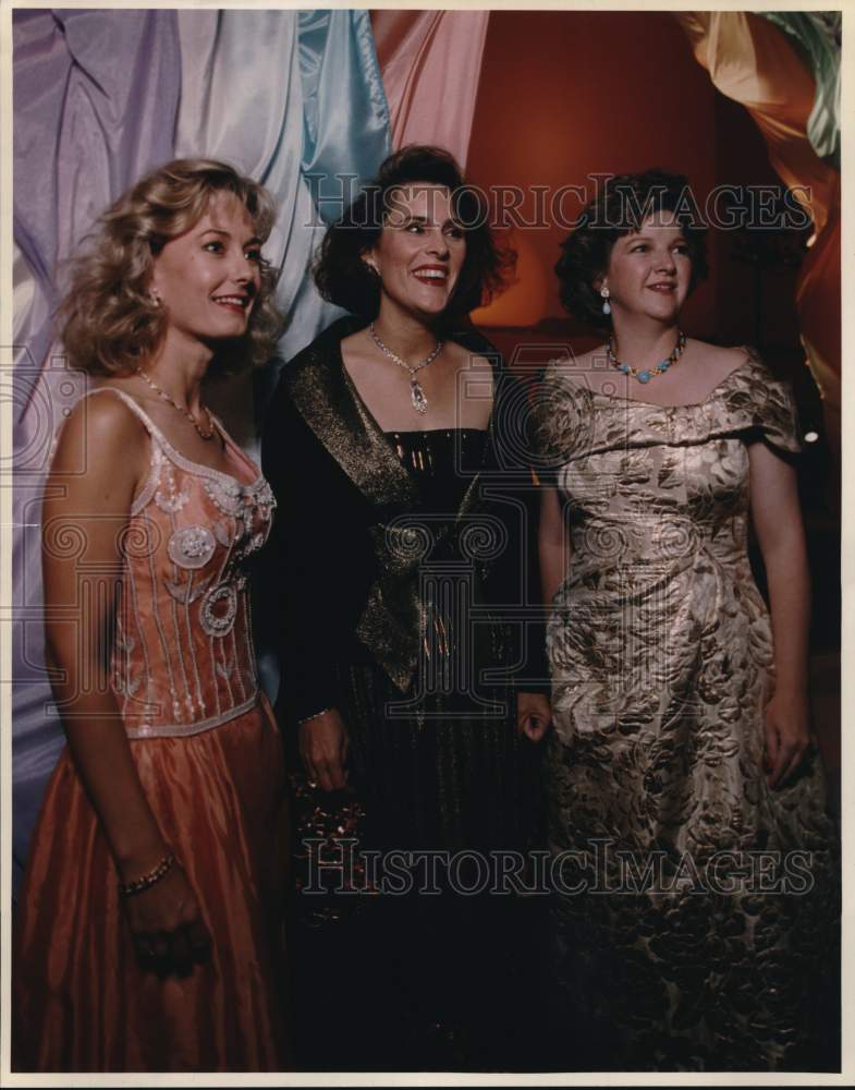 1993 Press Photo Robbie, Elizabeth and Leslie Blanton at MFA Grand Gala Ball- Historic Images