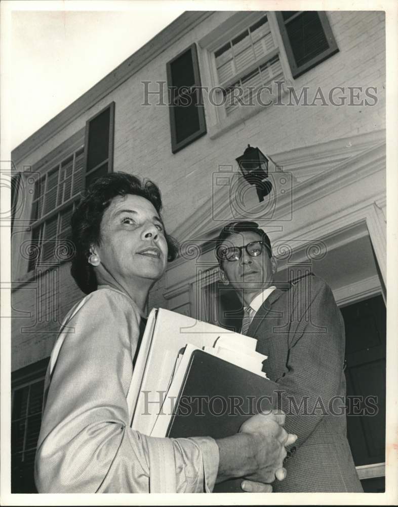 1963 Press Photo Mrs. J.R. Theurer & Dr. Edward Norbeck of the Women's Institute