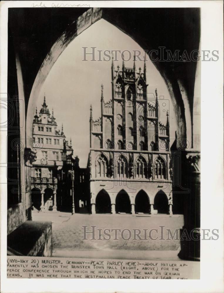 1940 Press Photo Town Hall Exterior during World War II in Munster, Germany