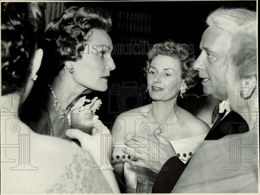 1957 Press Photo Mmes. Nixon, Buchanan and Sen. Keating at embassy reception, NY- Historic Images