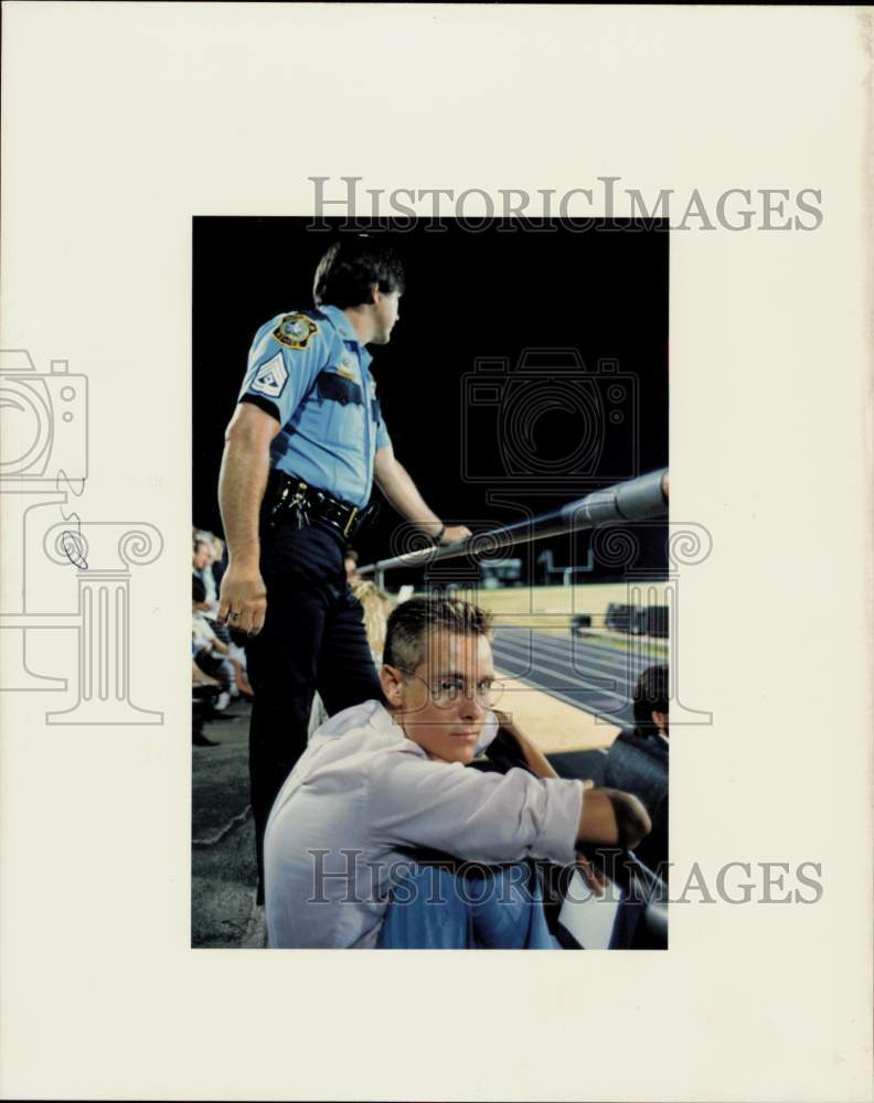 1987 Press Photo Ex-valedictorian Mike Woosley barred from Kingwood graduation.- Historic Images