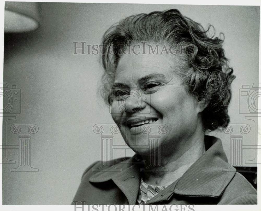 1975 Press Photo Hattie White, former school board member. - hcb55861- Historic Images