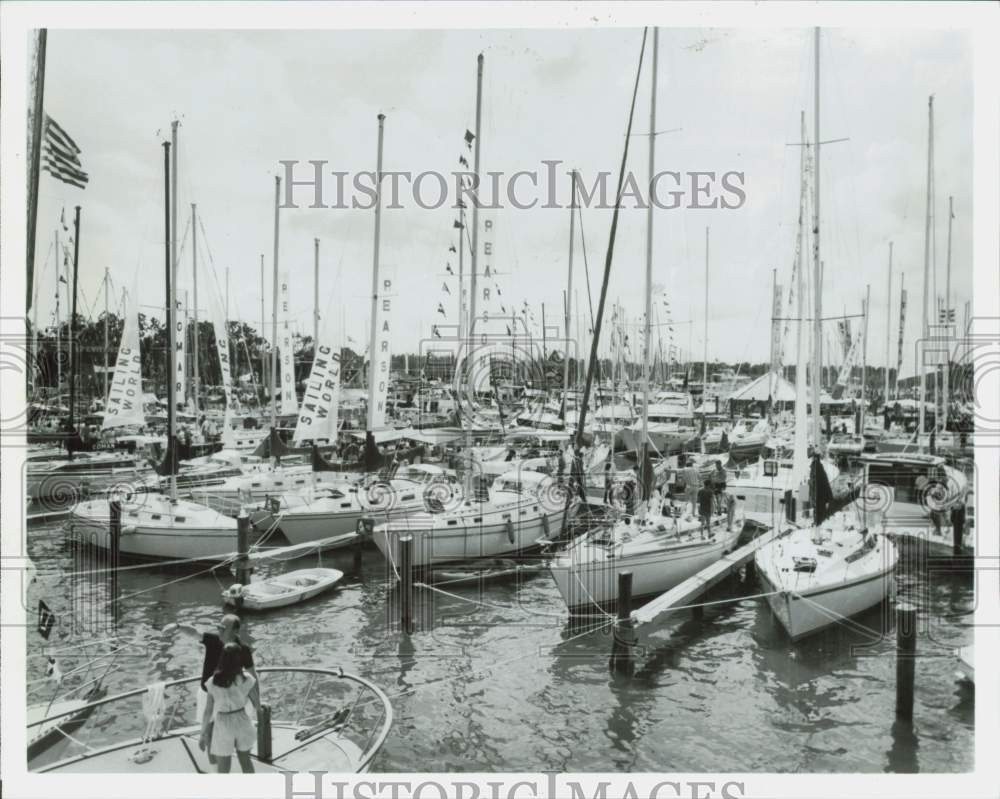 1985 Press Photo Kemah, Texas In-The-Water-Boat Show participants. - hcb55888- Historic Images