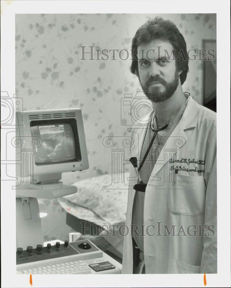 1987 Press Photo Dr. Edward Zabrek, Houston gynecologist, speaks on AIDS.- Historic Images