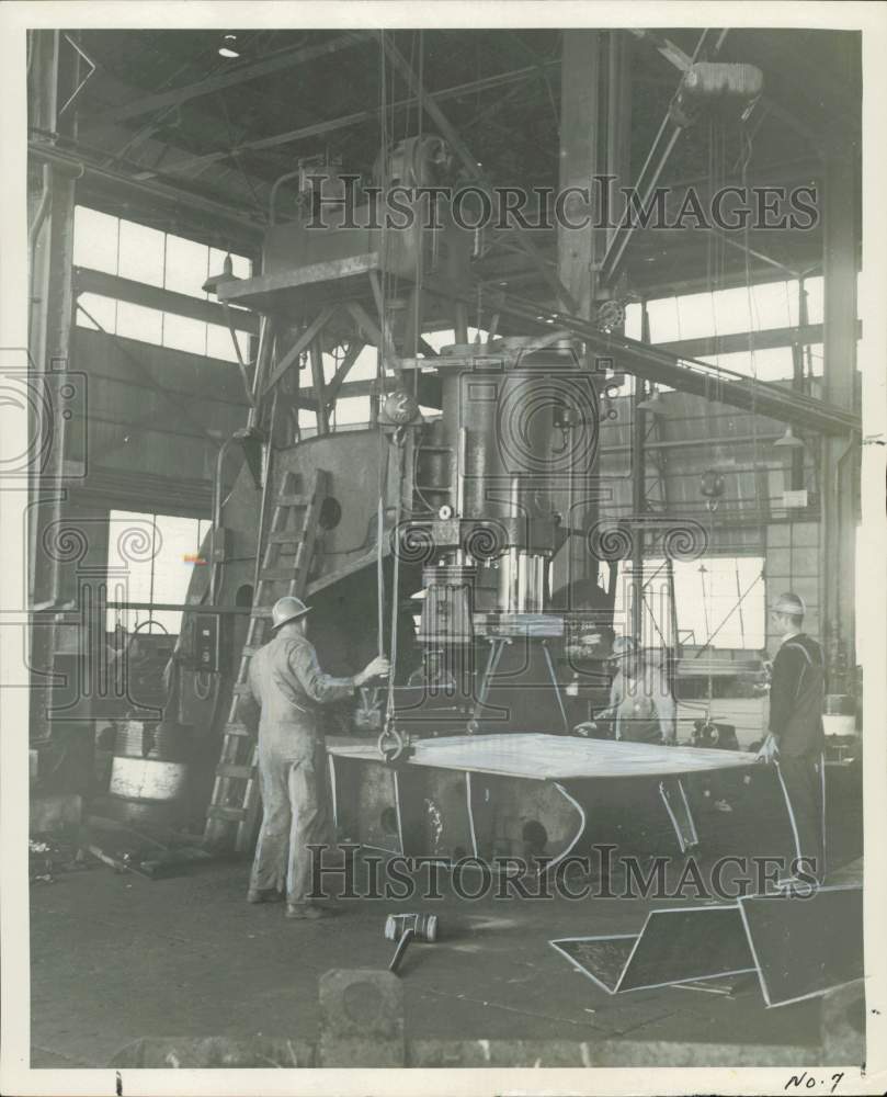 1946 Press Photo Employees at Brown-Root Chemical Corporation - hcb57523- Historic Images