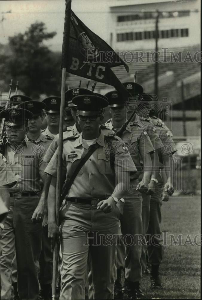 1969 Press Photo University of Houston ROTC review and commissioning ceremony
