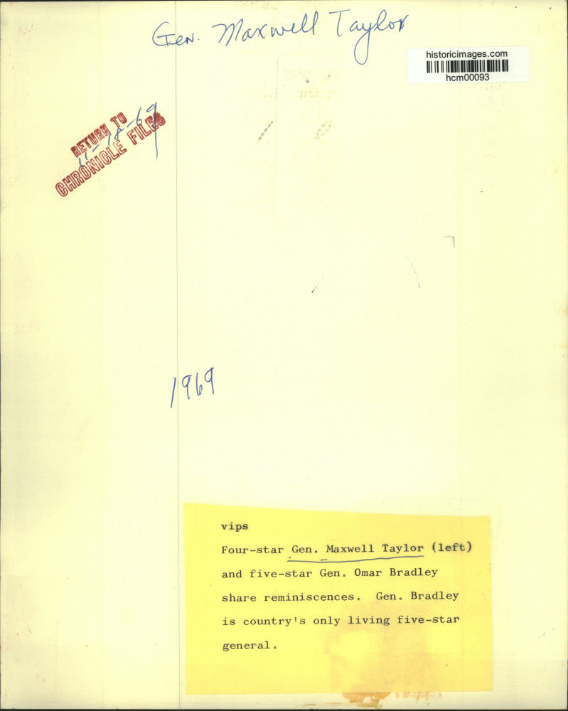 1969 Press Photo General Maxwell Taylor and General Omar Bradley visit at event