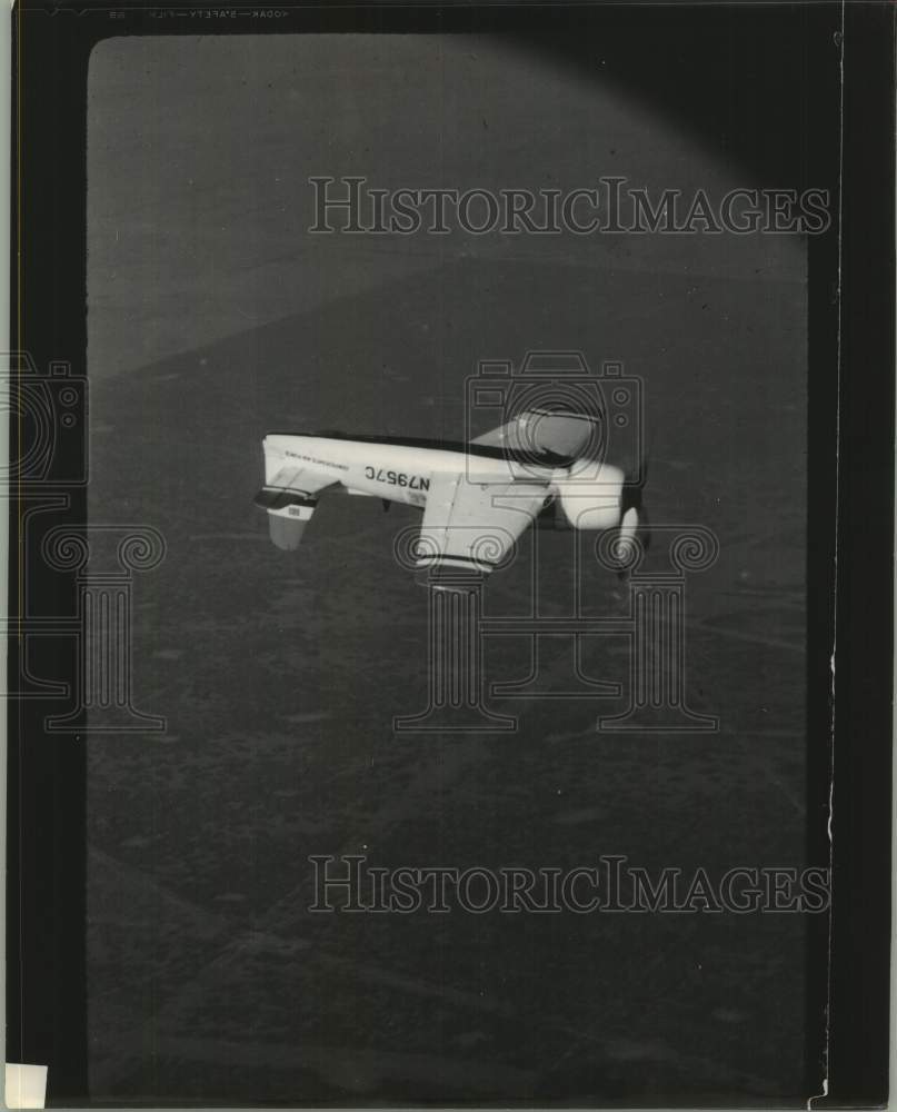 1963 Press Photo Confederate Air Force airplane upside-down in flight