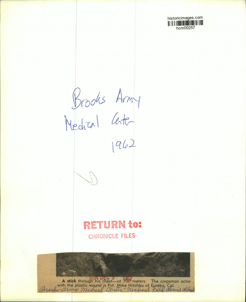 1962 Press Photo Privat Mike Hitcko poses in Brooks Army Medical Center training