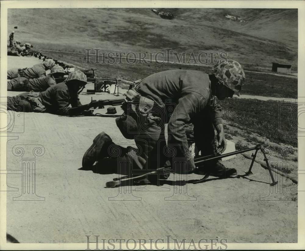 1963 Press Photo Houston Marine Reserves on Pendleton firing range with B.A.R.s