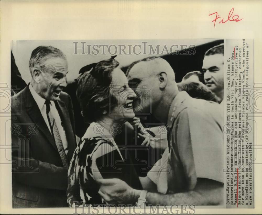 1964 Press Photo Ambassador & Mrs. Maxwell Taylor greeted in Saigon - hcm00436