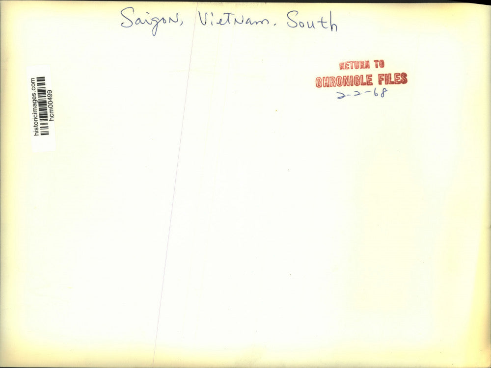 1968 Press Photo S. Vietnamese fight in Viet Cong territory near Saigon airport