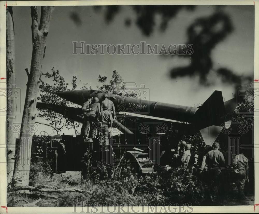 1962 Press Photo Second Armored's "Big Bertha" 105-m.m. Howitzer - Ft. Hood, TX