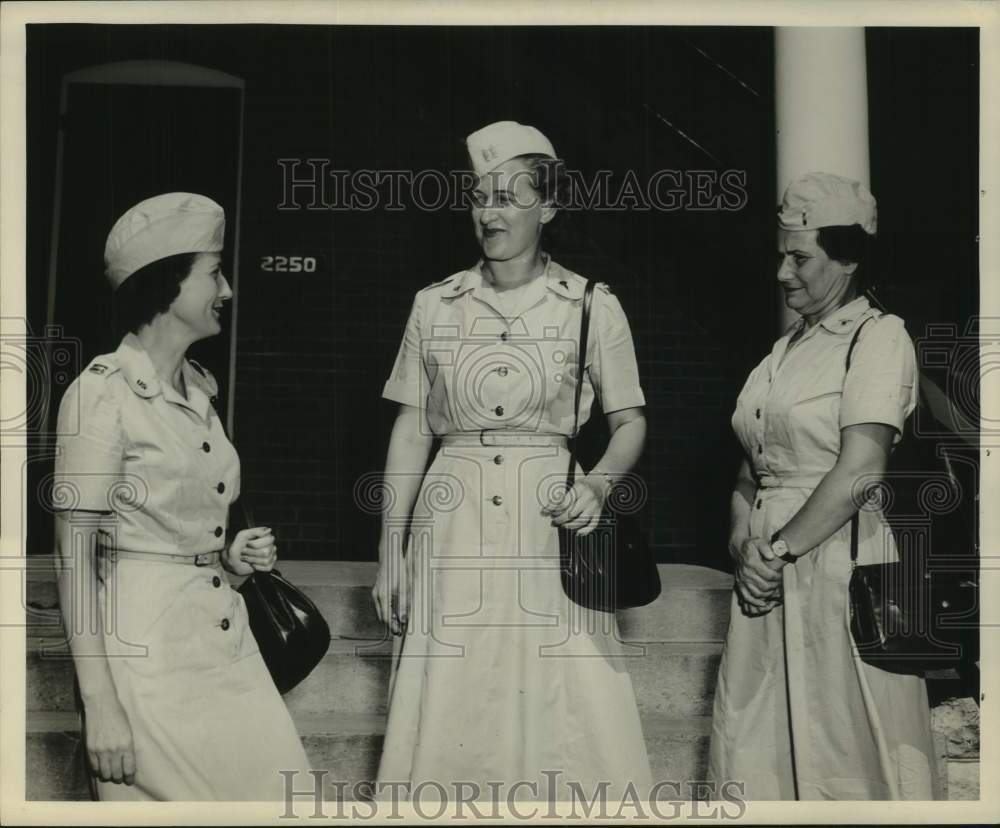 1954 Press Photo Army Reserve nurses at Fort Sam Houston for training - Texas