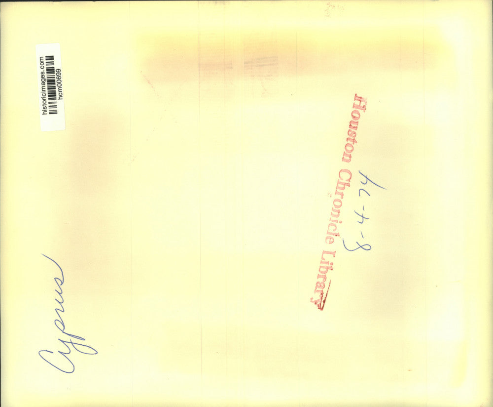 1974 Press Photo UN trooper observes Turkish ship movements; Karavas, Cyprus