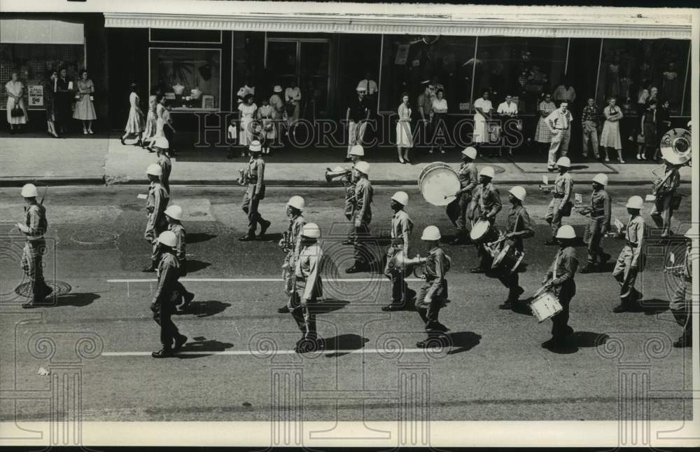 1960 Press Photo Marching band - Armed Forces Day Parade - Houston, Texas