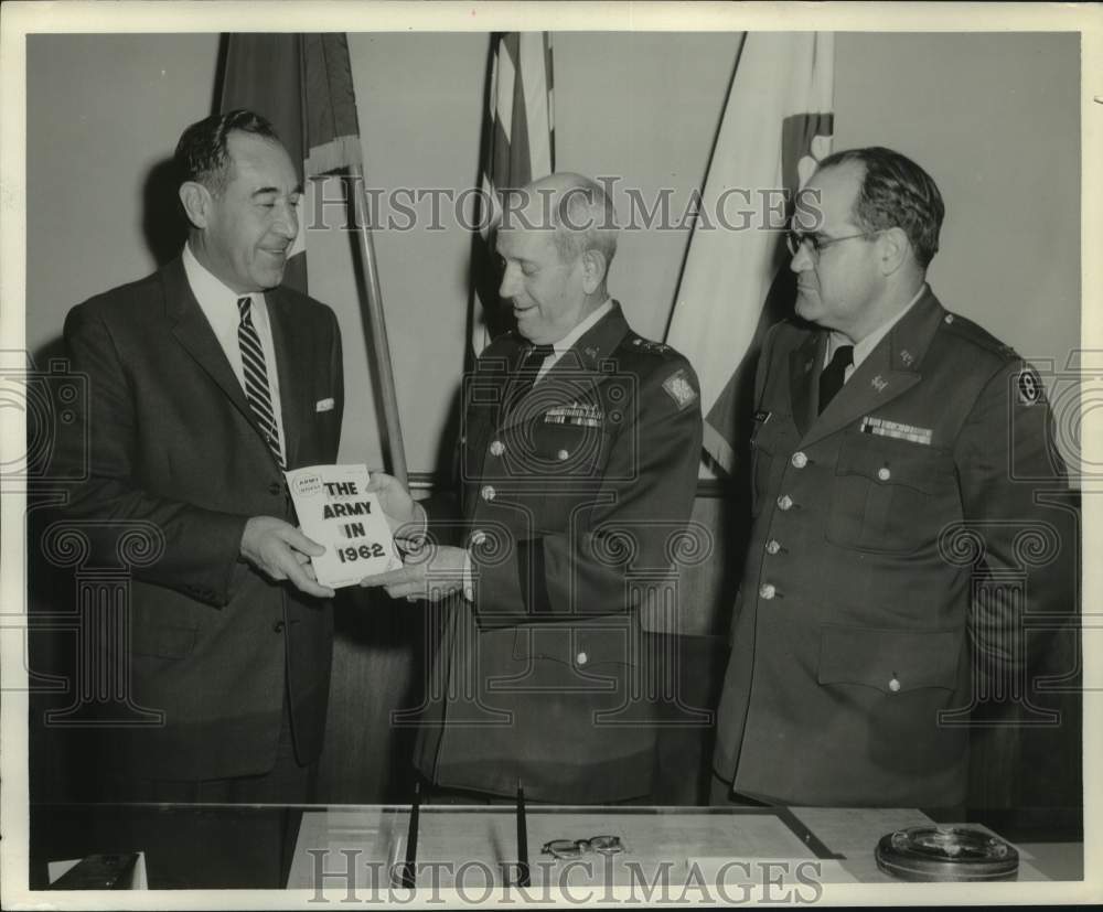 1959 Press Photo Houston Armed Force Day ceremonies planning meeting - hcm00871