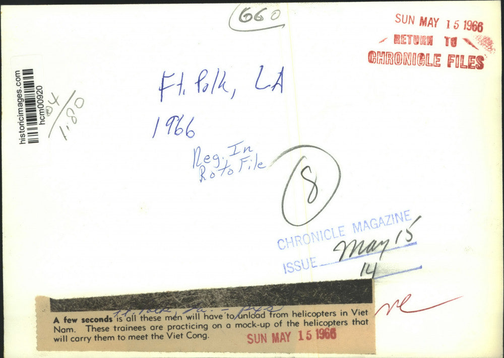 1966 Press Photo Vietnam training at Ft. Polk, LA; troops jump from helicopters