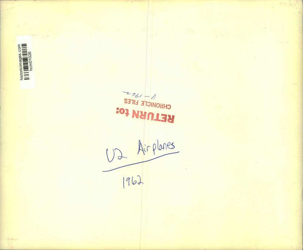 1962 Press Photo U.S. U-2 plane lands; Oxforshire Strategic Air Command base