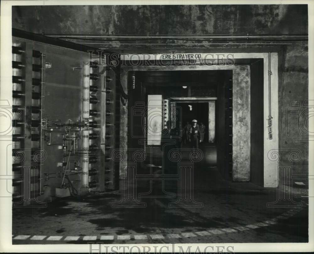 1961 Press Photo Blast doors inside NORAD's Combat Operations Center, CO