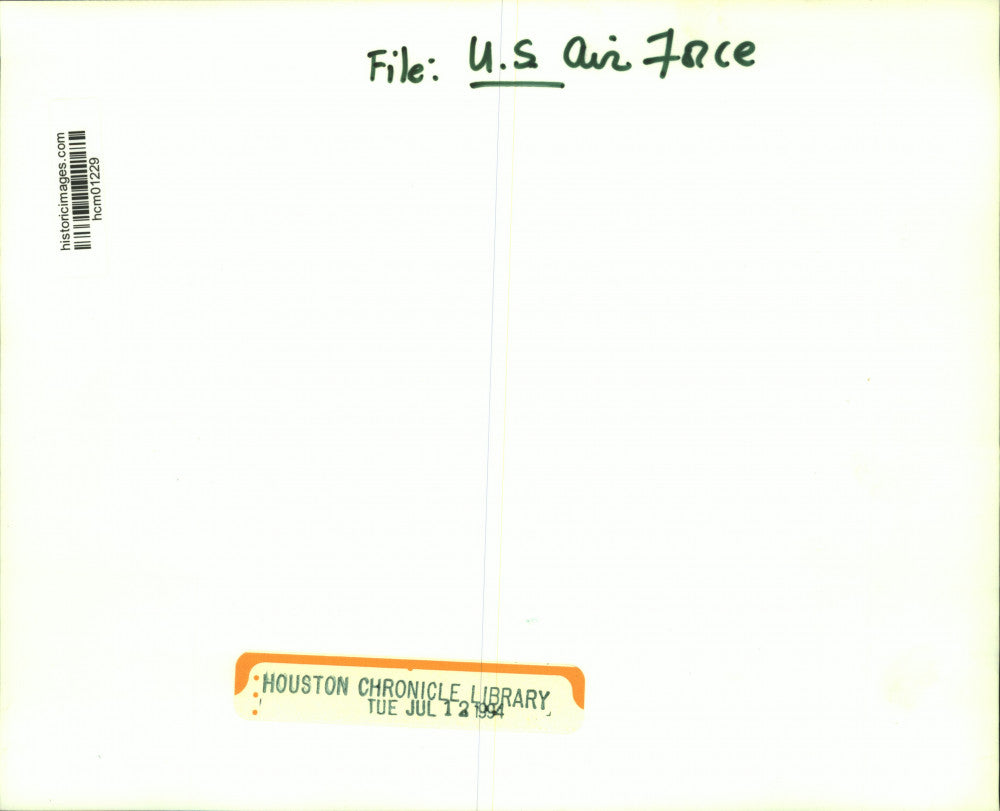 1943 Press Photo B-52 of Ninth Air Force flies over North African desert