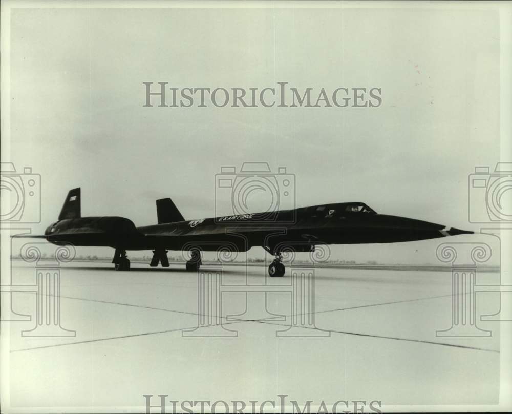 1971 Press Photo U.S. Air Force SAC aircraft on ground - hcm01261