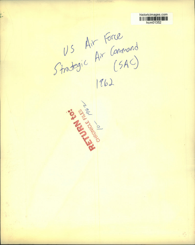 1962 Press Photo Amarillo AFB SAC command post - Lt. Wensigner seeks clearance