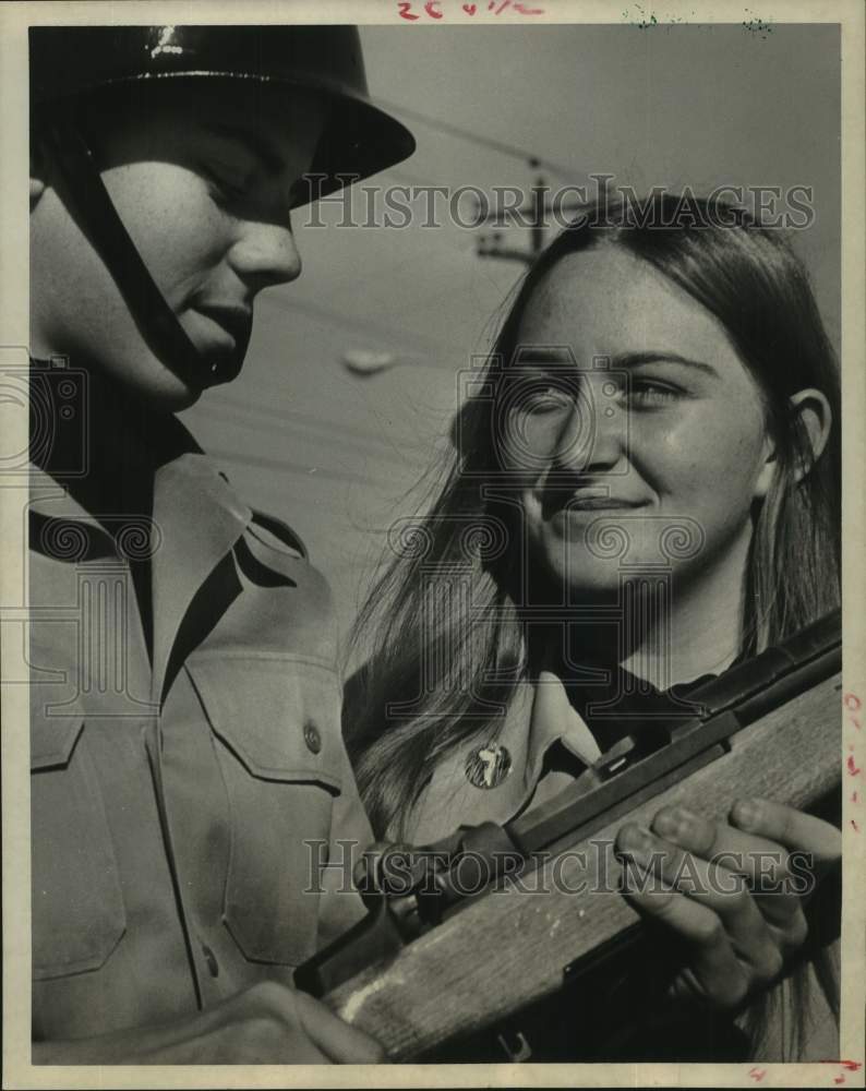 1970 Press Photo Brenda Huckabbay, Leonard Murphy; Houston ROTC drill contest