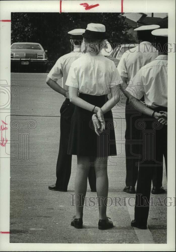 1976 Press Photo Women and men of Texas Coast Guard stand at attention