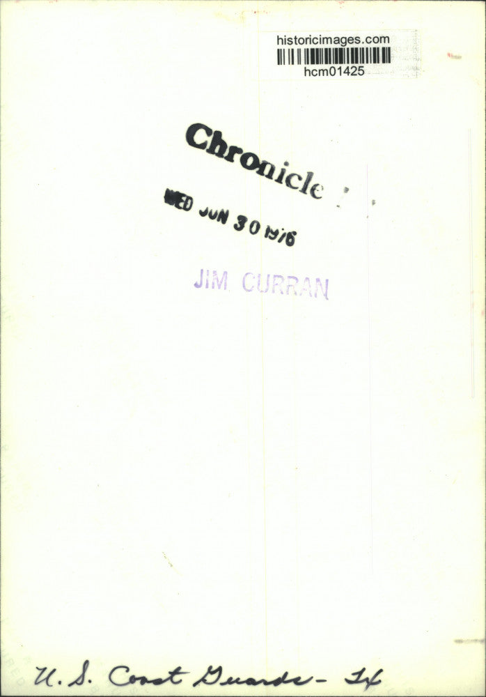 1976 Press Photo Women and men of Texas Coast Guard stand at attention