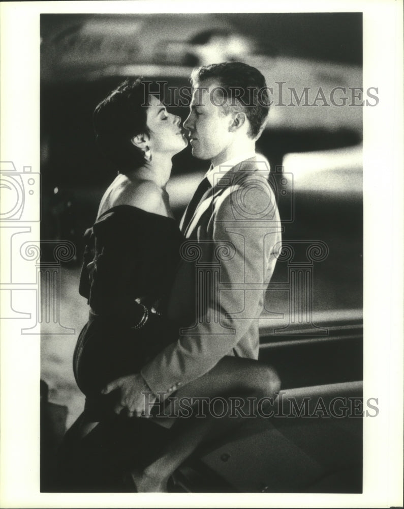 1988 Press Photo Patricia Charbonneau and Michael O&#39;Keefe star in &quot;Disaster&quot;- Historic Images