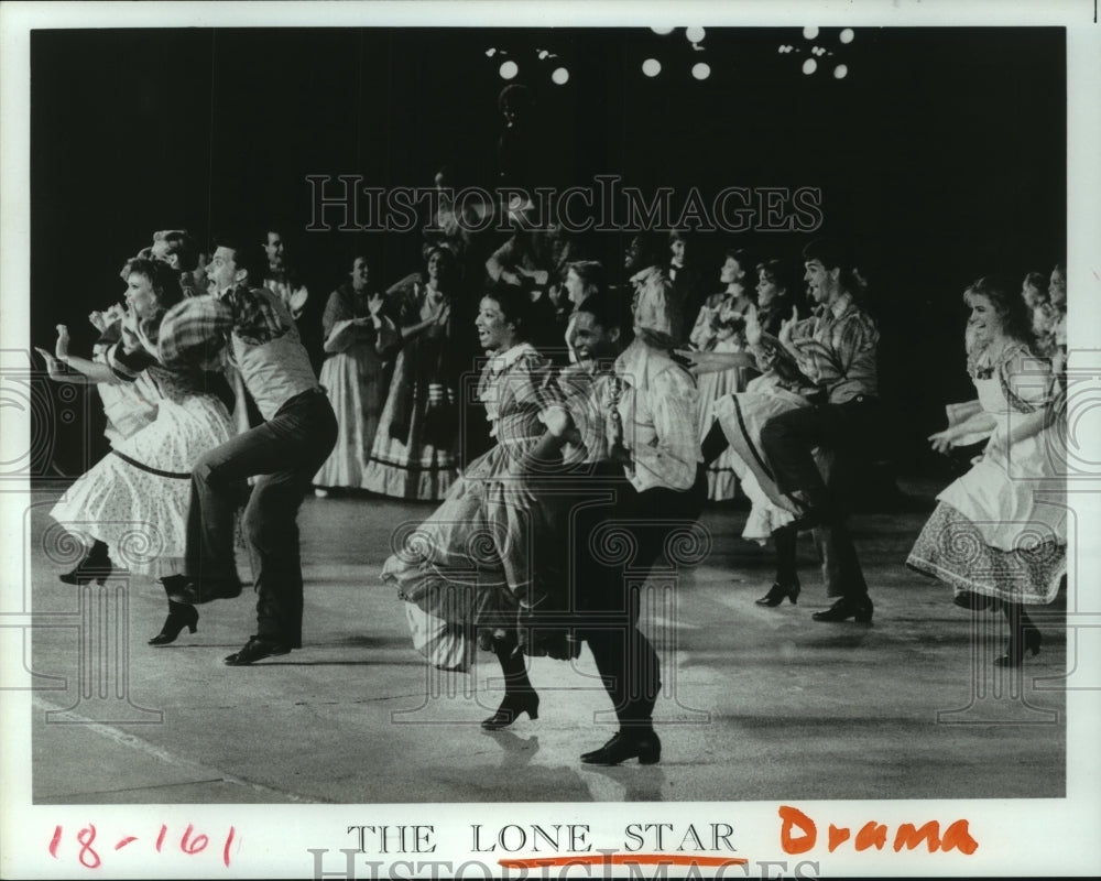 1986 Press Photo Scene from &quot;The Lone Star&quot;. - hcp03152- Historic Images