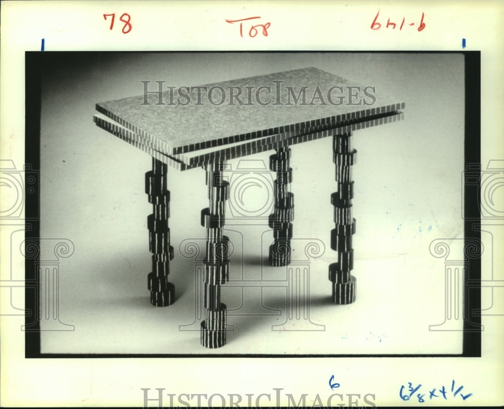 1985 Press Photo Earthquake Table by artist Tom Loeser. - hcp03163- Historic Images