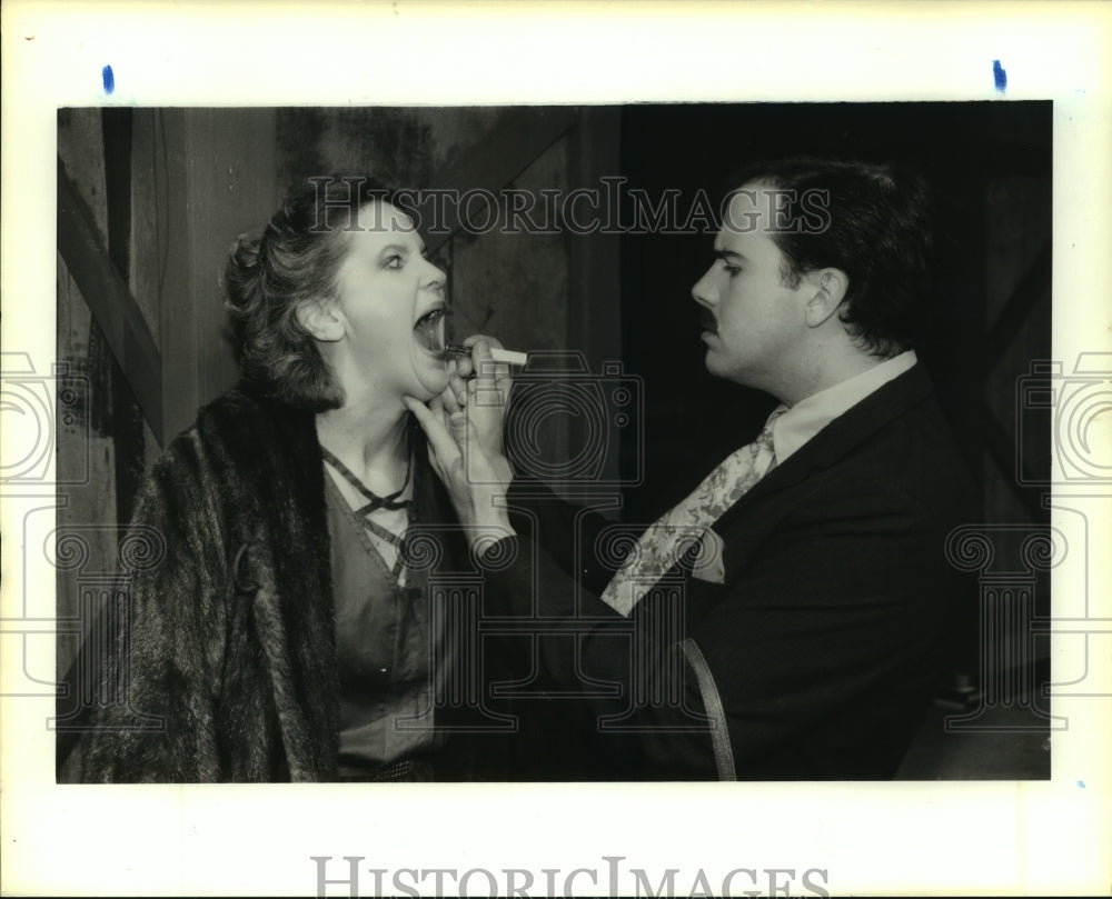 1987 Press Photo Ellen Swanson &amp; Jeff Baldwin in Luv at Chocolate Bayou Theater.- Historic Images