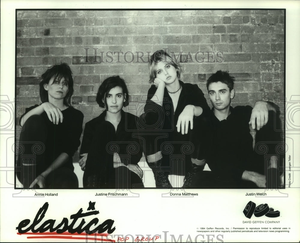 1995 Press Photo Members of pop group &quot;Elastica&quot;. - hcp03251- Historic Images