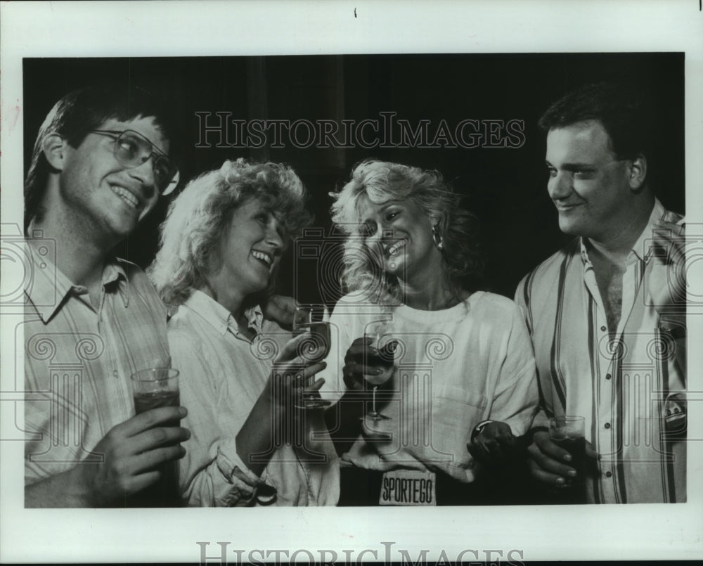 1987 Press Photo Cast of &quot;Are We Having Fun Yet?&quot; at the Comedy Workshop Houston- Historic Images