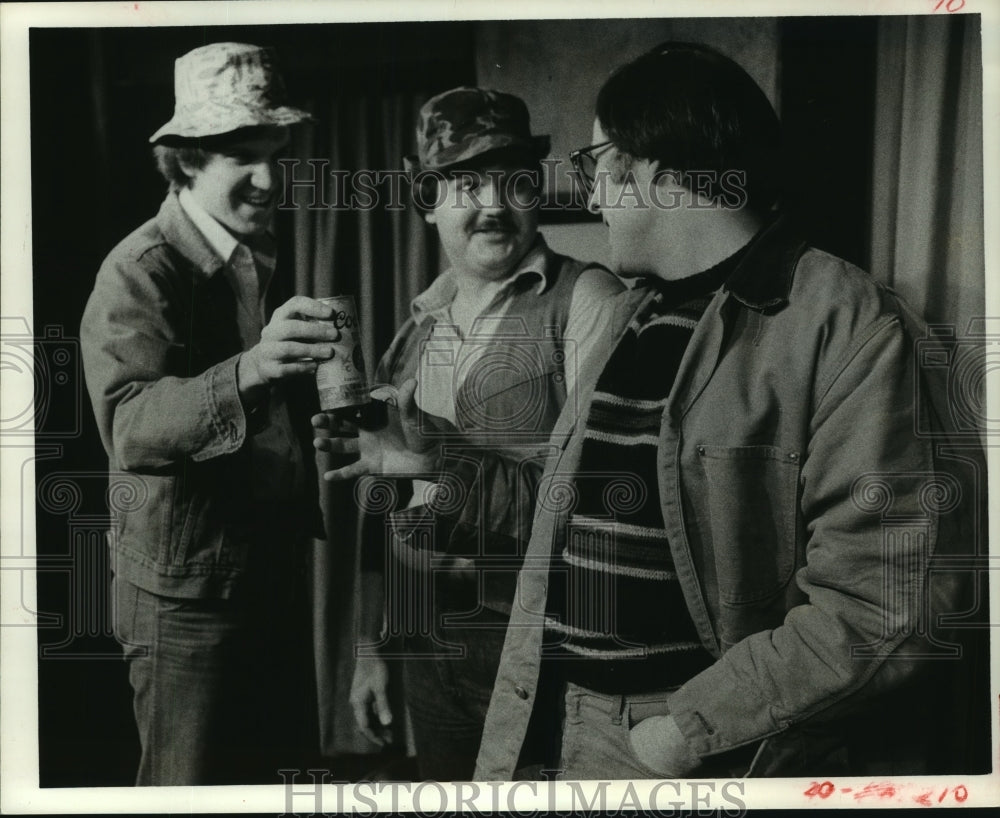 1977 Press Photo Scene from &quot;The Weekend&quot; at The Comedy Workshop, Houston Texas.- Historic Images