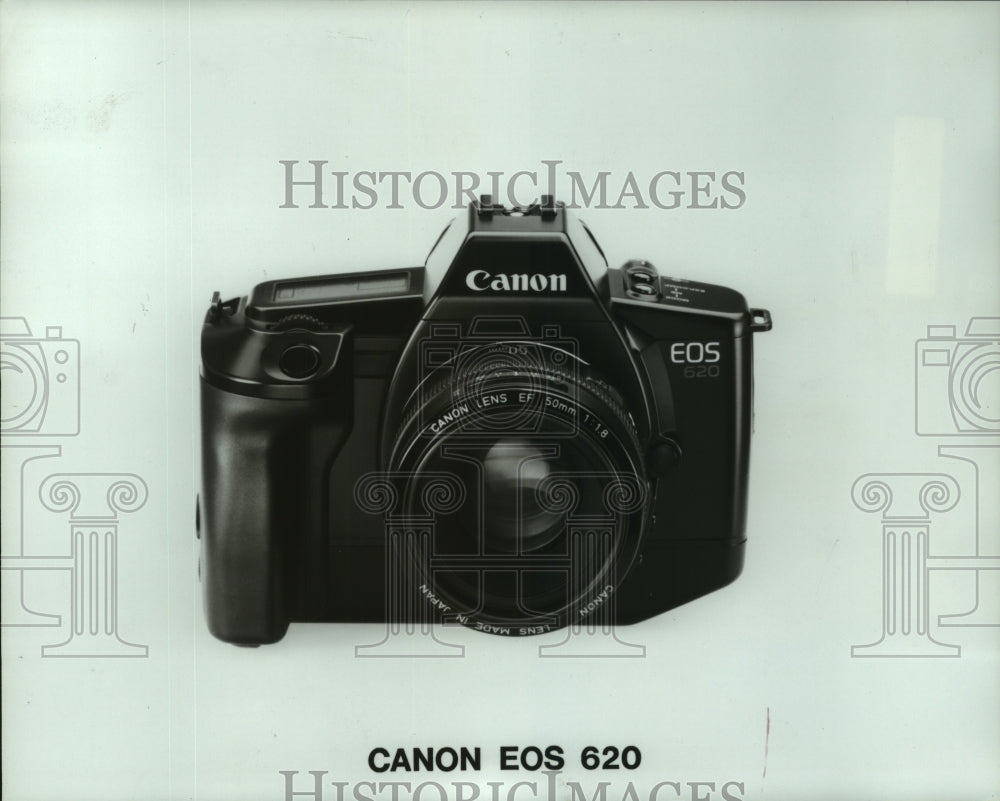 1987 Press Photo A Canon EOS 620 camera. - hcp03328- Historic Images