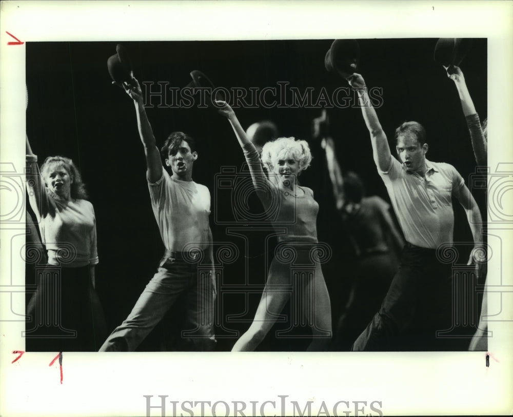 1990 Press Photo TUTS final performances of A Chorus Line at Music Hall.- Historic Images