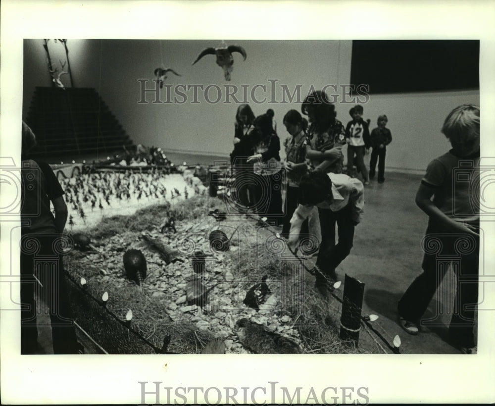 1983 Press Photo Contemporary art display at Contemporary Arts Museum in Houston- Historic Images